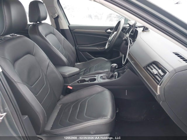 3VWGB7BU9LM055658 Volkswagen Jetta Sel Premium