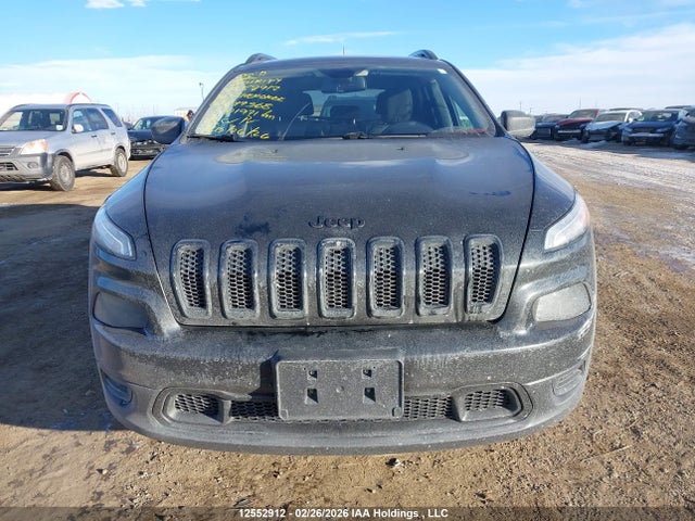 1C4PJMAB4GW377568 Jeep Cherokee Sport