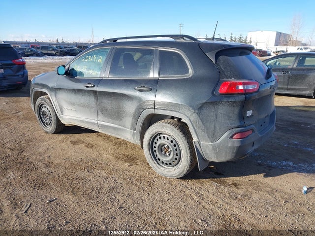 1C4PJMAB4GW377568 Jeep Cherokee Sport
