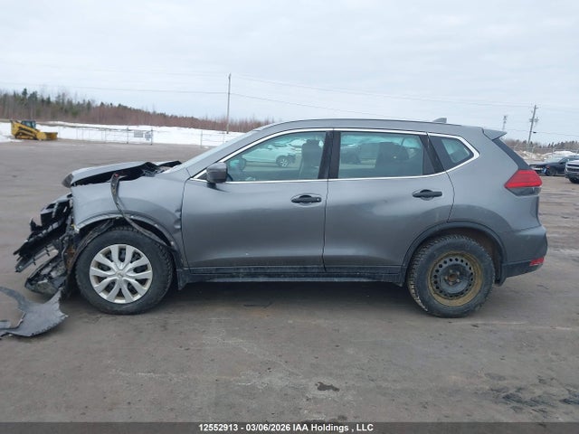 Продажа на аукционе авто 2017 Nissan Rogue S/sv, vin: 5N1AT2MT2HC880121, номер лота: 12552913