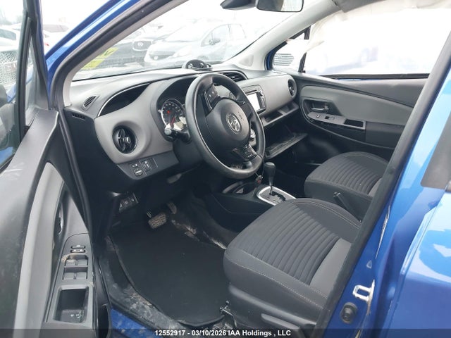VNKKTUD39KA100579 Toyota Yaris L/le/se