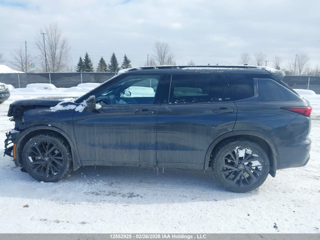 JA4J4WA83RZ633403 Mitsubishi Outlander
