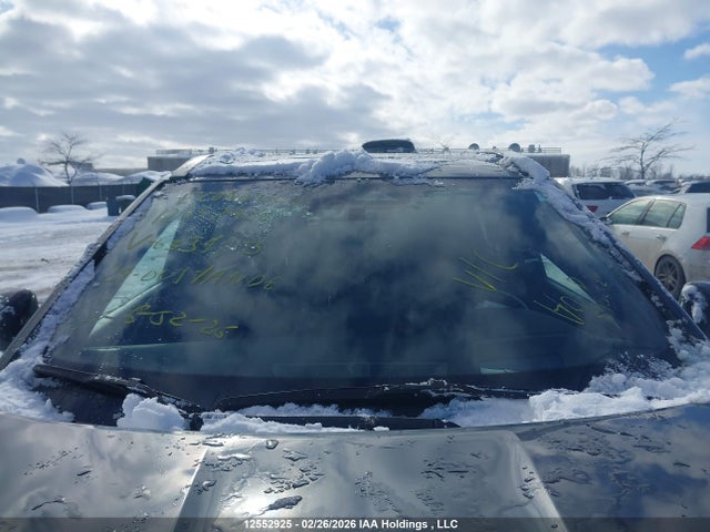 JA4J4WA83RZ633403 Mitsubishi Outlander