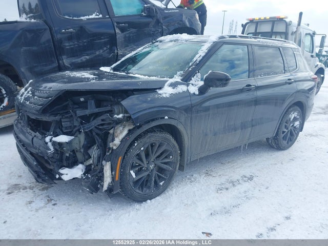 JA4J4WA83RZ633403 Mitsubishi Outlander