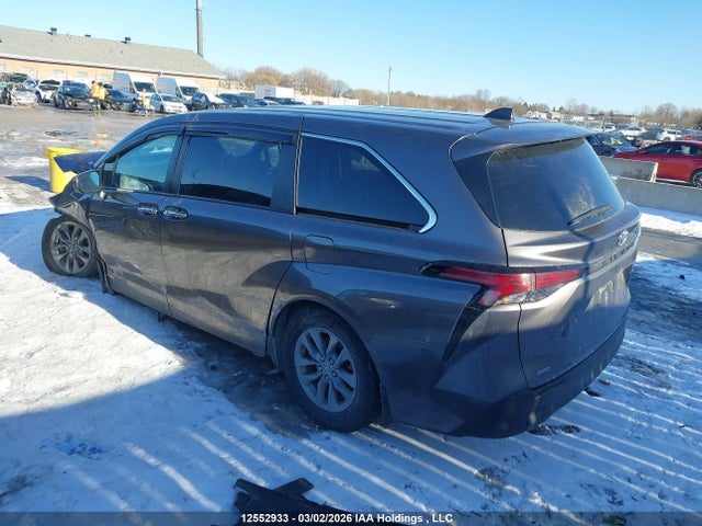 5TDGSKFC5MS013674 Toyota Sienna Xle 7-passenger