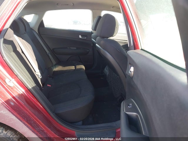 5XXGT4L38KG337679 KIA Optima