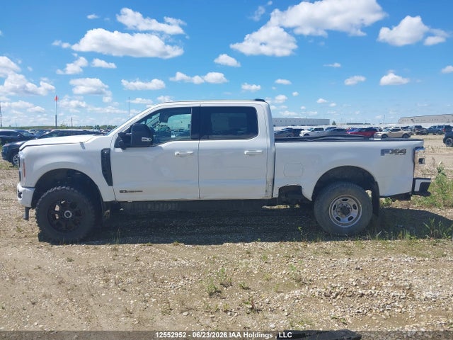 1FT8W3BT8SEC45628 Ford F-350 Lariat