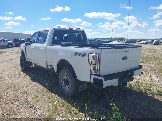 Ford F-350 Lariat 2025 1FT8W3BT8SEC45628 Image 3