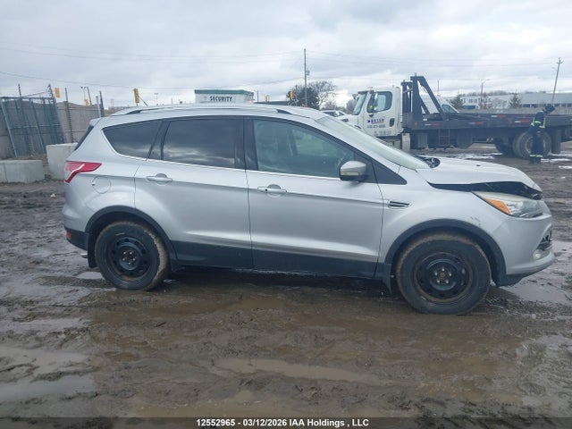 1FMCU9J94EUA41150 Ford Escape Titanium