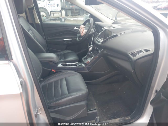 1FMCU9J94EUA41150 Ford Escape Titanium