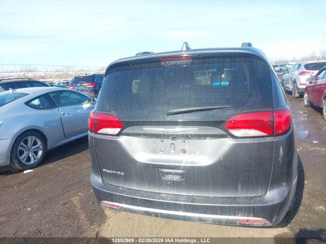 2018 Chrysler Pacifica მანქანა იყიდება აუქციონზე, vin: 2C4RC1FG3JR353929, აუქციონის ნომერი: 12552969