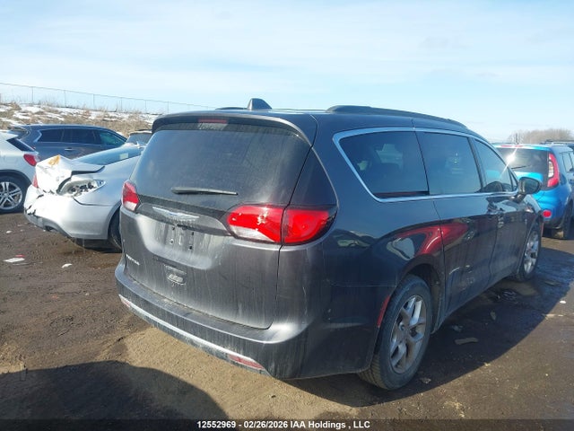 2018 Chrysler Pacifica მანქანა იყიდება აუქციონზე, vin: 2C4RC1FG3JR353929, აუქციონის ნომერი: 12552969
