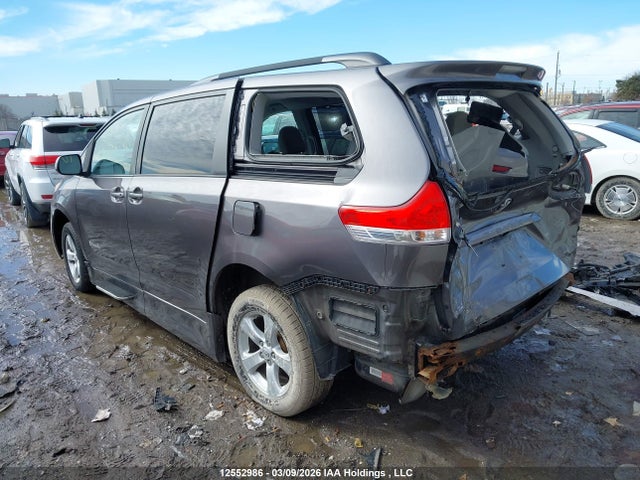 Aukcja sprzedaży 2011 Toyota Sienna Le, vin: 5TDKK3DC0BS084345, numer aukcji: 12552986