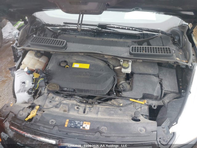 1FMCU0GX8GUA57047 Ford ESCAPE SE