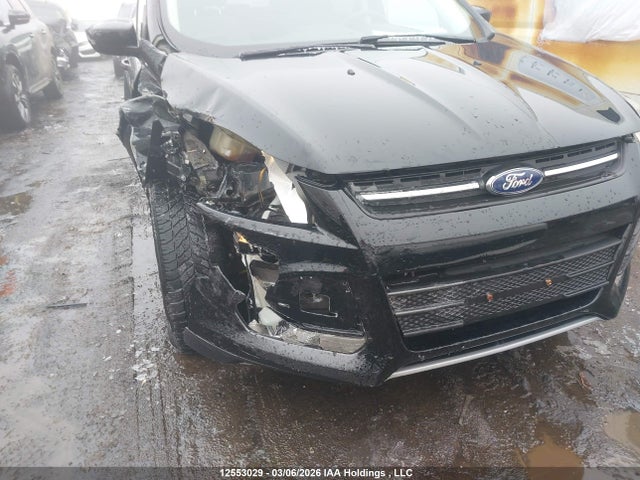 1FMCU0GX8GUA57047 Ford ESCAPE SE