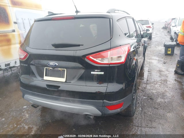 1FMCU0GX8GUA57047 Ford ESCAPE SE