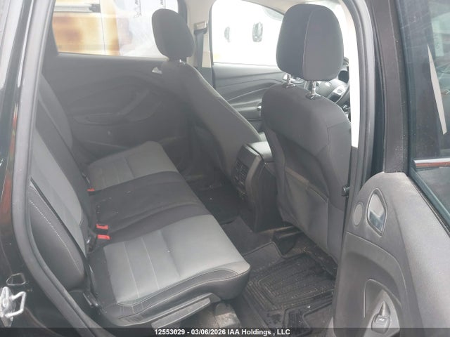 1FMCU0GX8GUA57047 Ford ESCAPE SE