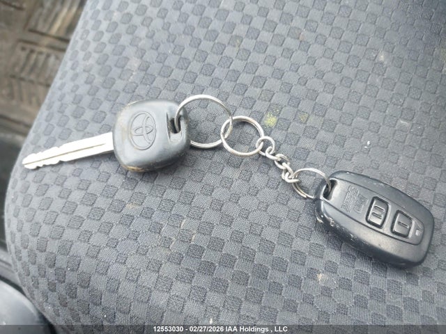 12553030 :رقم المزاد ، JTDBT923581191741 vin ، 2008 Toyota Yaris مزاد بيع