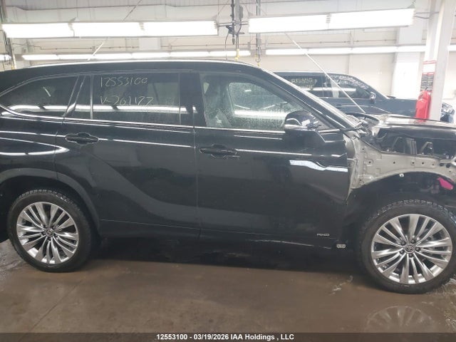 Aukcja sprzedaży 2026 Toyota Highlander Hybrid Limited/hybrid Platinum, vin: 5TDEBRCH4TS701177, numer aukcji: 12553100