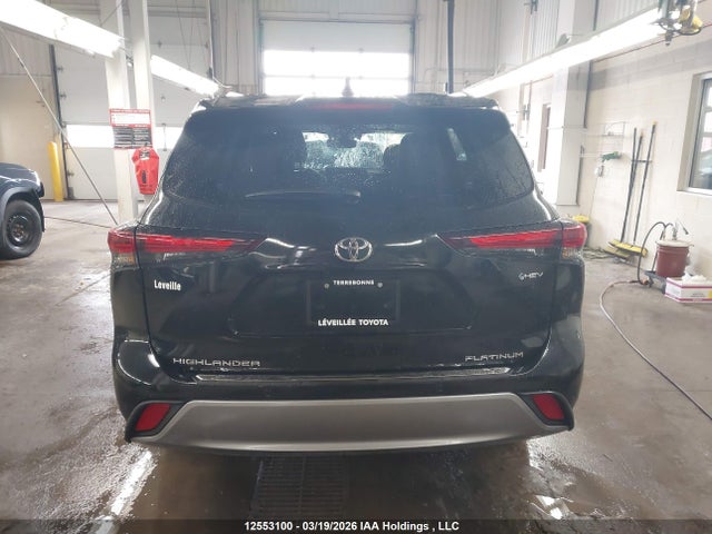 Aukcja sprzedaży 2026 Toyota Highlander Hybrid Limited/hybrid Platinum, vin: 5TDEBRCH4TS701177, numer aukcji: 12553100