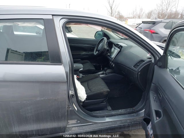 JA4AJUAU4NU600525 Mitsubishi RVR ES