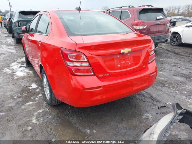 1G1JD5SH3J4107555 Chevrolet SONIC LT