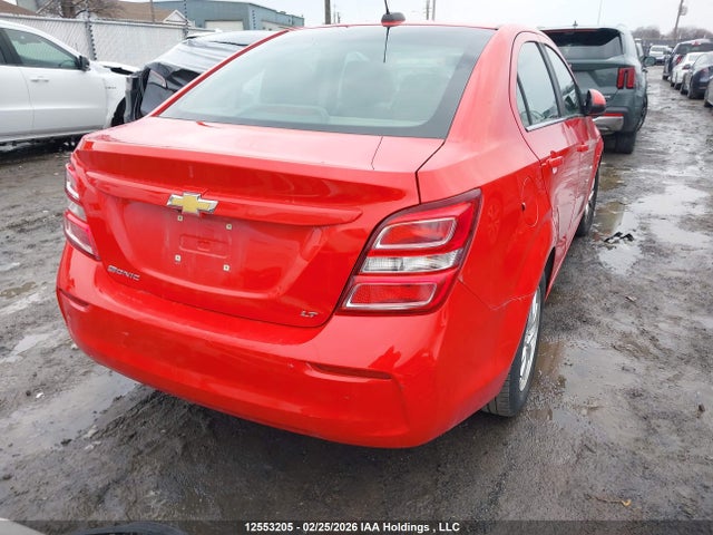 1G1JD5SH3J4107555 Chevrolet SONIC LT