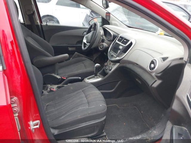 1G1JD5SH3J4107555 Chevrolet SONIC LT