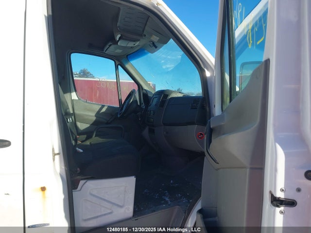 WD3BE8DC6E5916103 Mercedes-Benz Sprinter 2500 High Roof