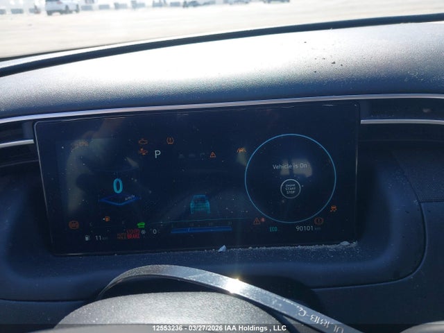 KM8JCCA1XPU108791 Hyundai Tucson Luxury