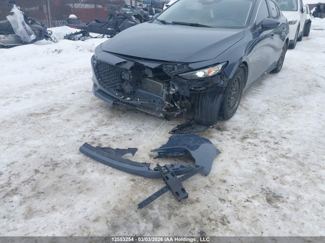 JM1BPBCMXR1707726 Mazda 3 Preferred