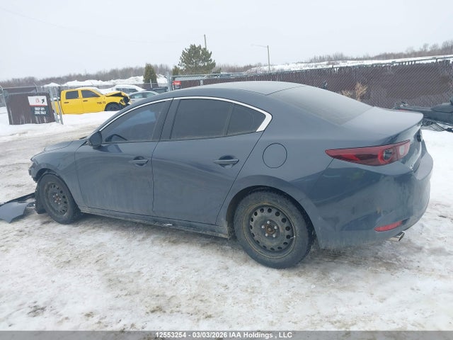 JM1BPBCMXR1707726 Mazda 3 Preferred
