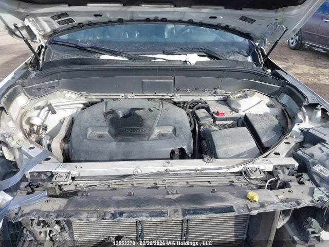 YV4A22PL6G1038098 Volvo XC90 T6