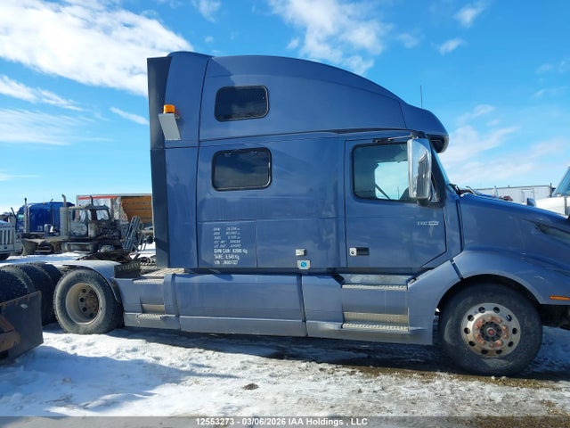4V4NC9EJ4JN901027 Volvo VNL