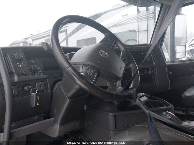 4V4NC9EJ4JN901027 Volvo VNL