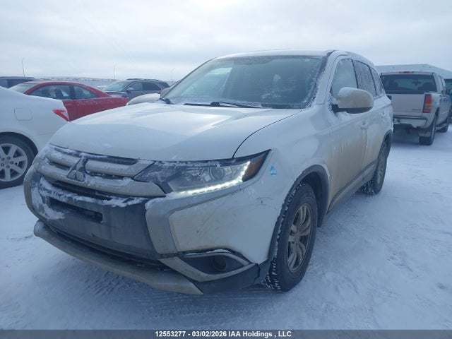 12553277 :رقم المزاد ، JA4AZ2A38GZ600246 vin ، 2016 Mitsubishi Outlander Es مزاد بيع