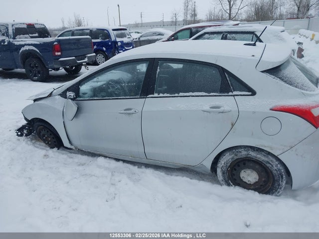 KMHD25LH8GU281733 Hyundai Elantra Gt Gl