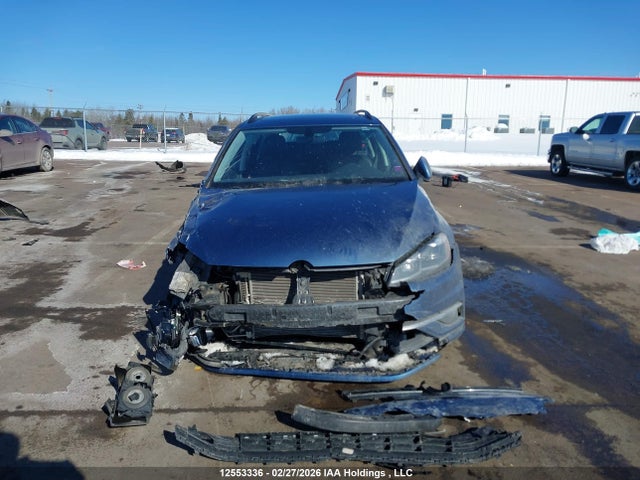 3VW217AU5JM767581 Volkswagen Golf Sportwagen S