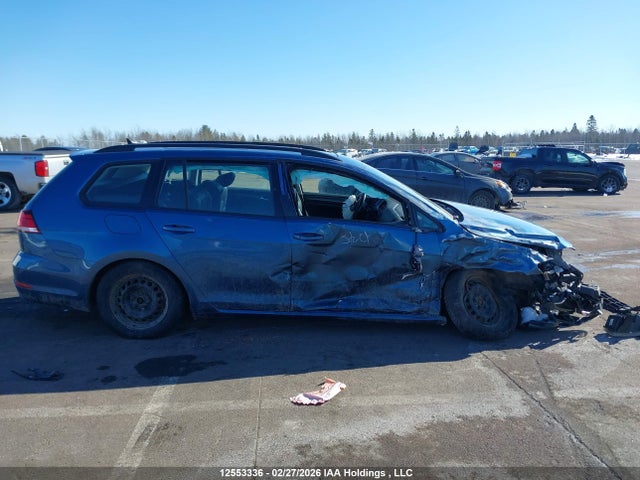 3VW217AU5JM767581 Volkswagen Golf Sportwagen S