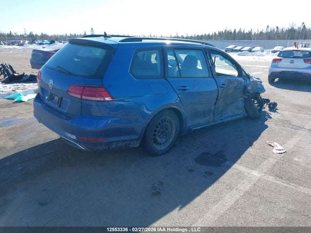 3VW217AU5JM767581 Volkswagen Golf Sportwagen S