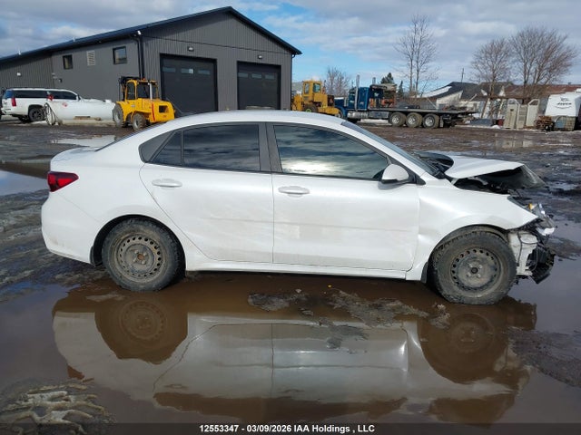 3KPA24ABXJE128261 KIA Rio