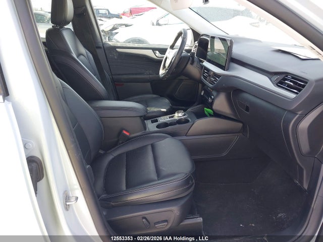 1FMCU9JA9SUA73548 Ford Escape Platinum