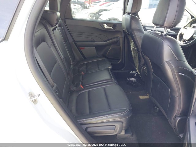 1FMCU9JA9SUA73548 Ford Escape Platinum