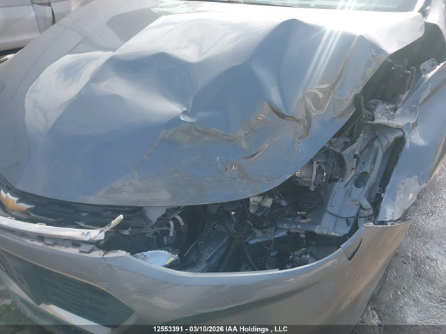 1G1BE5SM9J7234954 Chevrolet Cruze
