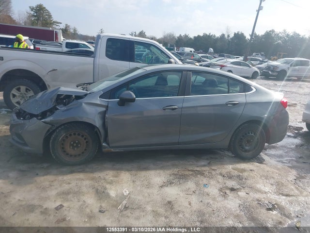 1G1BE5SM9J7234954 Chevrolet Cruze