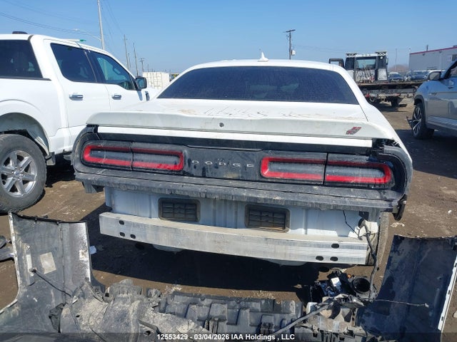 2C3CDZGGXJH133066 Dodge Challenger Gt