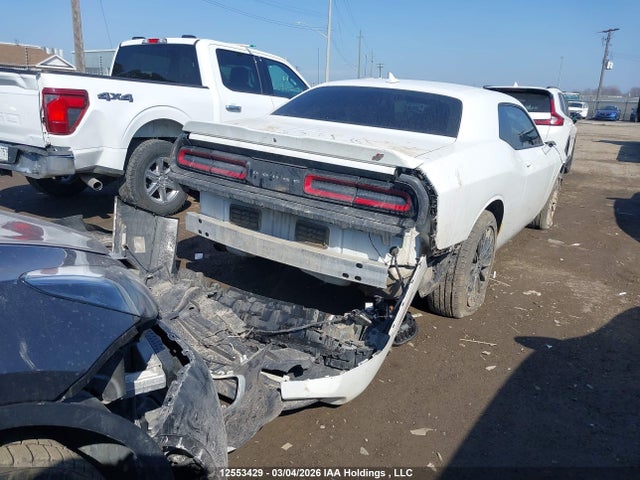 2C3CDZGGXJH133066 Dodge Challenger Gt