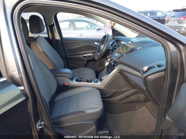 Продажа на аукционе авто 2016 Ford Escape, vin: 1FMCU0GX8GUA24601, номер лота: 12553437