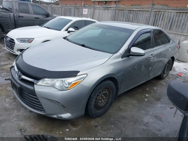 12553445 :رقم المزاد ، 4T1BF1FK9HU338115 vin ، 2017 Toyota Camry Le/xle/se/xse مزاد بيع