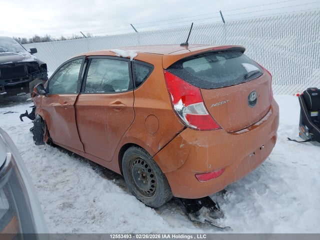 KMHCT5AE8GU261337 Hyundai ACCENT SE